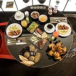 Du Rond-point Des Champs-élysées - Esprit De France Hotel