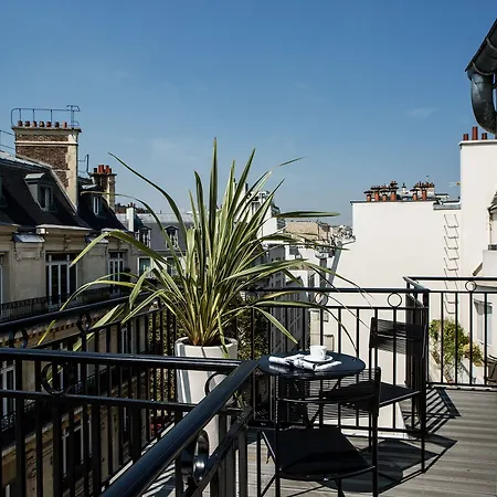 Du Rond-point Des Champs-elysees - Esprit De France Hotell Paris