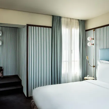 Du Rond-point Des Champs-elysees - Esprit De France Отель 4*