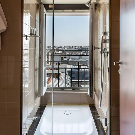 Du Rond-point Des Champs-elysees - Esprit De France