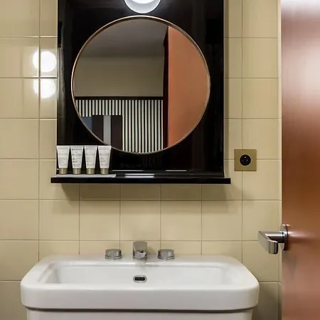 Du Rond-point Des Champs-elysees - Esprit De France 호텔 파리