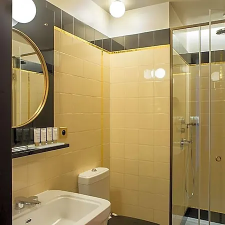 Du Rond-point Des Champs-elysees - Esprit De France 4*