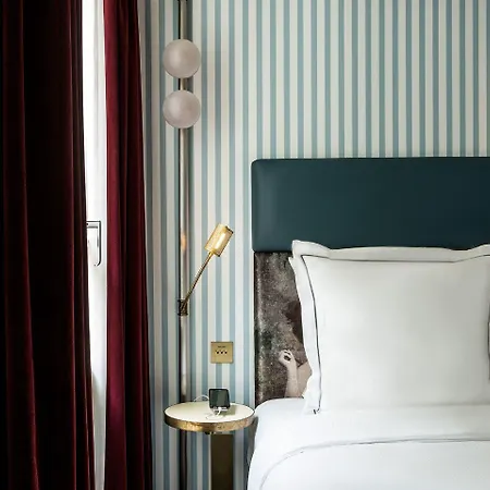 Du Rond-point Des Champs-elysees - Esprit De France Hotel 4*