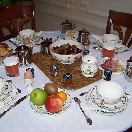 Отель Du Rond-point Des Champs-elysees - Esprit De France 4*