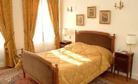 Hotel Du Rond-point Des Champs-elysees - Esprit De France