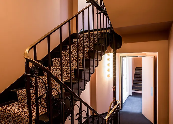 Ξενοδοχείο Du Rond-point Des Champs-elysees - Esprit De France