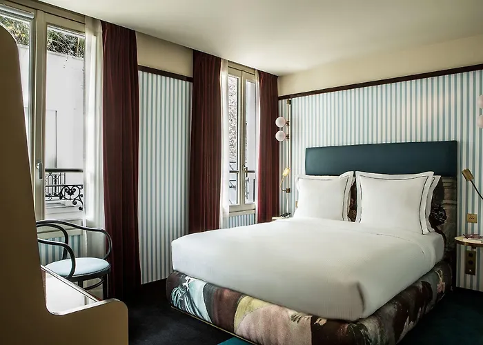 Du Rond-point Des Champs-elysees - Esprit De France 4* Παρίσι