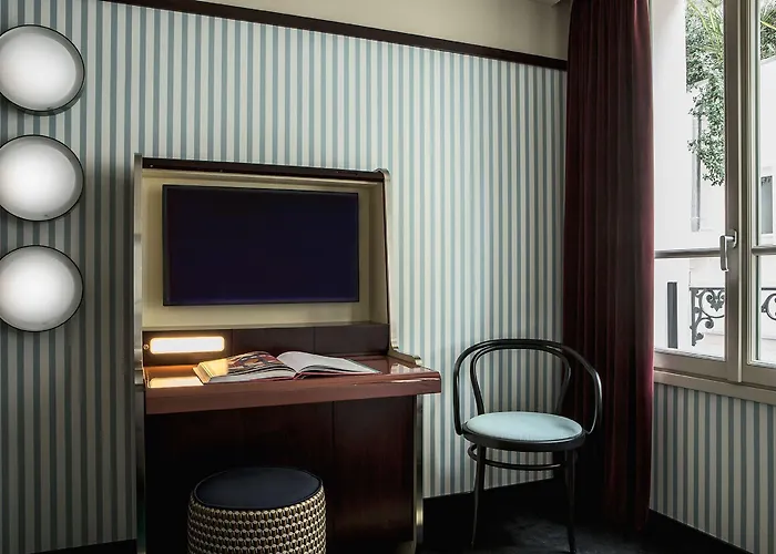 Du Rond-point Des Champs-elysees - Esprit De France 4* Παρίσι