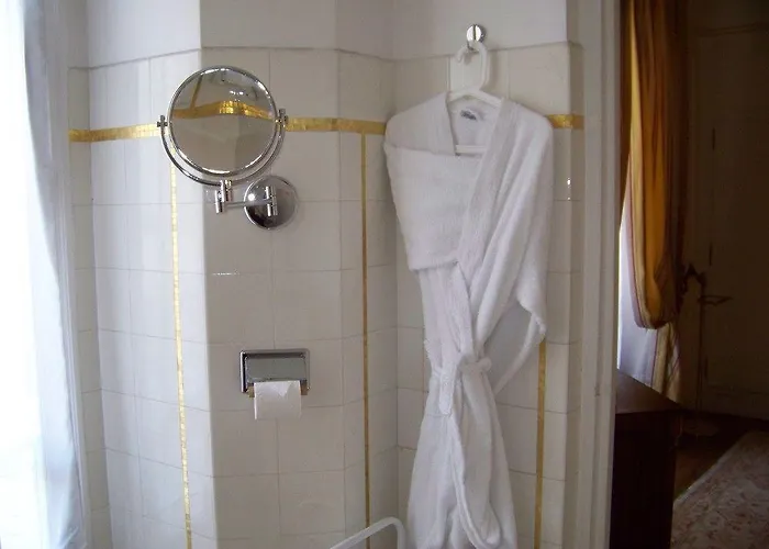 Ξενοδοχείο Du Rond-point Des Champs-elysees - Esprit De France