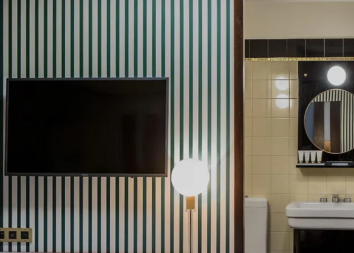 Ξενοδοχείο Du Rond-point Des Champs-elysees - Esprit De France 4*