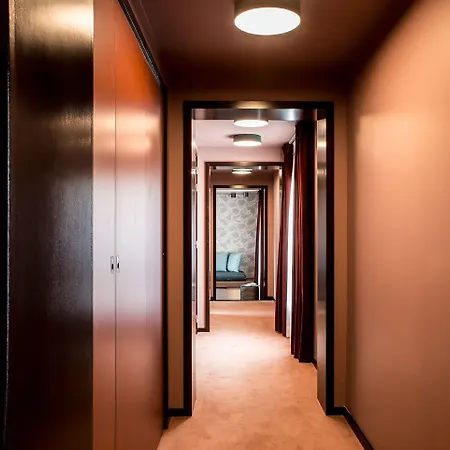 Du Rond-point Des Champs-elysees - Esprit De France 4*