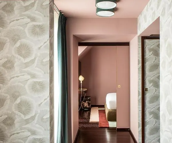 Hotel Du Rond-point Des Champs-élysées - Esprit De France 4*
