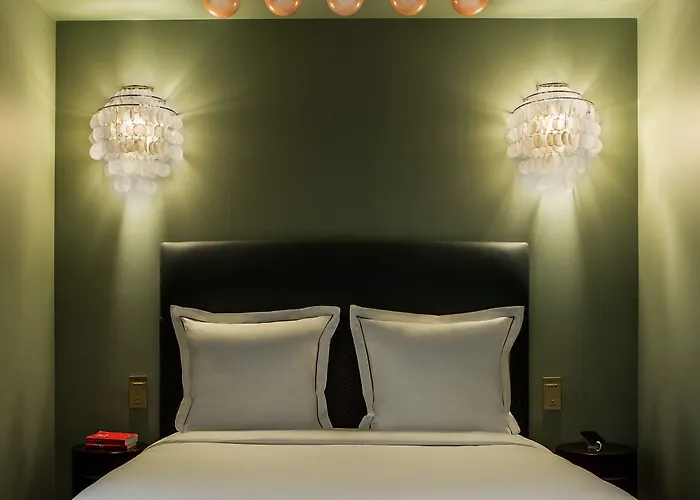Hotel Du Rond-point Des Champs-élysées - Esprit De France