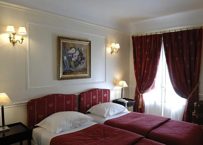 Hotel Du Rond-point Des Champs-élysées - Esprit De France 4*