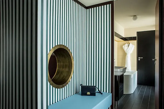 Hotel Du Rond-point Des Champs-élysées - Esprit De France